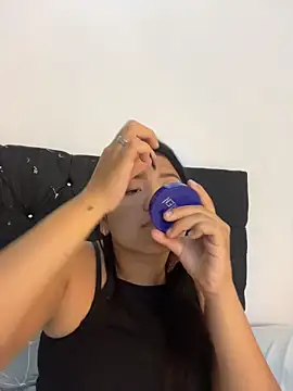 Snapshot of alisson_carolina73 chatting on 03/25/26, 02:33 alisson carolina73 online show from 03/25/26, 02:33