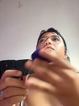 Snapshot of alisson_carolina73 chatting on 03/15/26, 08:05 alisson carolina73 online show from 03/15/26, 08:05