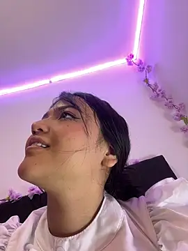 alisson carolina73 online show from 02/13/25, 03:29