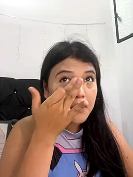 alisson carolina73 online show from 11/19/25, 10:10