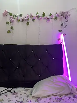 Snapshot of alisson_carolina73 chatting on 02/22/26, 11:28 alisson carolina73 online show from 02/22/26, 11:28