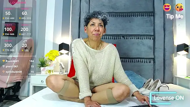 Julianewell online show from 03/13/25, 04:12