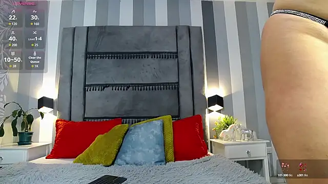 Julianewell online show from 10/09/25, 12:28