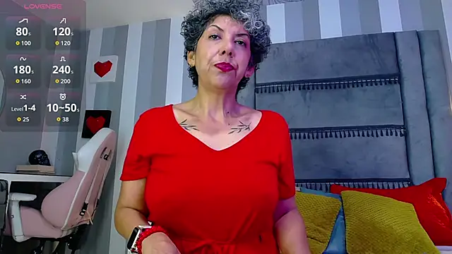 Snapshot of Julianewell chatting on 03/02/26, 12:23 Julianewell online show from 03/02/26, 12:23