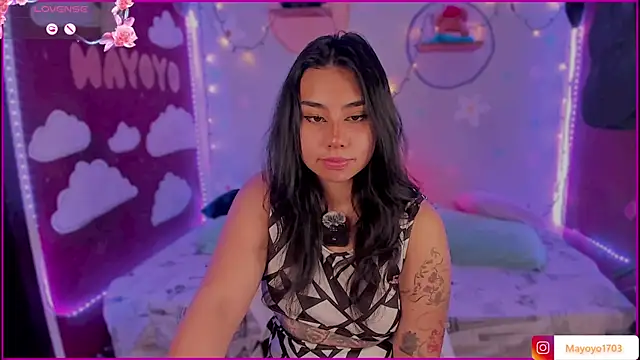 kiki cavilll online show from 11/24/25, 03:12