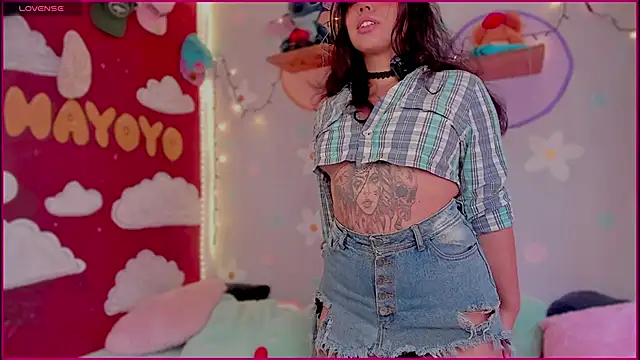 kiki cavilll online show from 11/22/25, 01:32