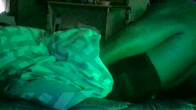 Snapshot of DI4MOND_FIR3 chatting on 10/28/25, 02:27 DI4MOND FIR3 online show from 10/28/25, 02:27