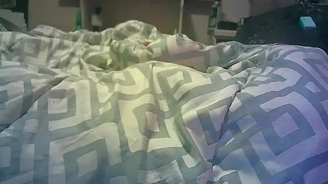 Snapshot of DI4MOND_FIR3 chatting on 10/28/25, 02:23 DI4MOND FIR3 online show from 10/28/25, 02:23