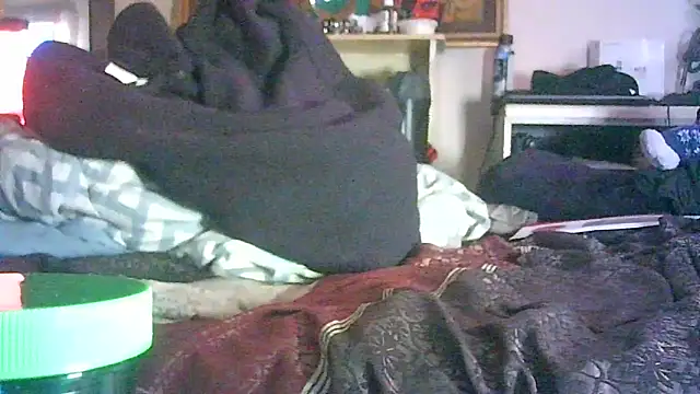 Snapshot of DI4MOND_FIR3 chatting on 12/13/25, 08:04 DI4MOND FIR3 online show from 12/13/25, 08:04