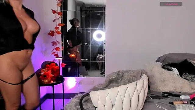 sammanthalove online show from 10/23/25, 02:54