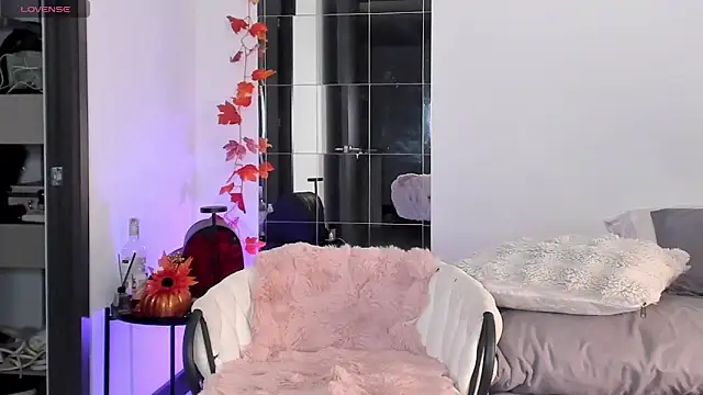 sammanthalove online show from 11/01/25, 02:29