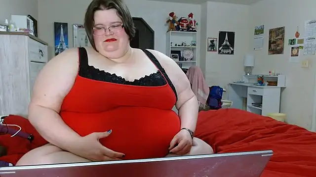 Snapshot of ChristineLusst chatting on 03/05/25, 11:06 ChristineLusst online show from 03/05/25, 11:06