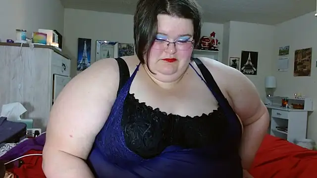 Snapshot of ChristineLusst chatting on 03/21/25, 12:17 ChristineLusst online show from 03/21/25, 12:17