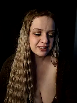 Snapshot of cansuozell chatting on 10/15/25, 09:34 cansuozell online show from 10/15/25, 09:34