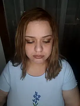 Snapshot of cansuozell chatting on 11/14/25, 08:01 cansuozell online show from 11/14/25, 08:01