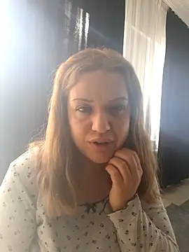 Snapshot of cansuozell chatting on 12/14/25, 08:09 cansuozell online show from 12/14/25, 08:09