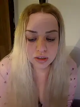 cansuozell online show from 03/24/26, 06:52