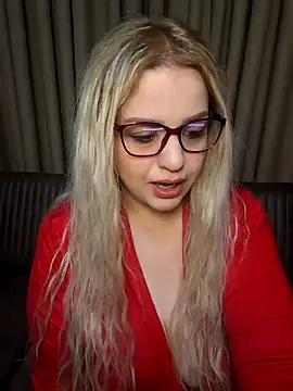 cansuozell online show from 03/15/26, 06:37