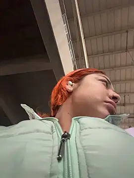 Snapshot of dulce_celeste15 chatting on 11/21/25, 07:02 dulce celeste15 online show from 11/21/25, 07:02