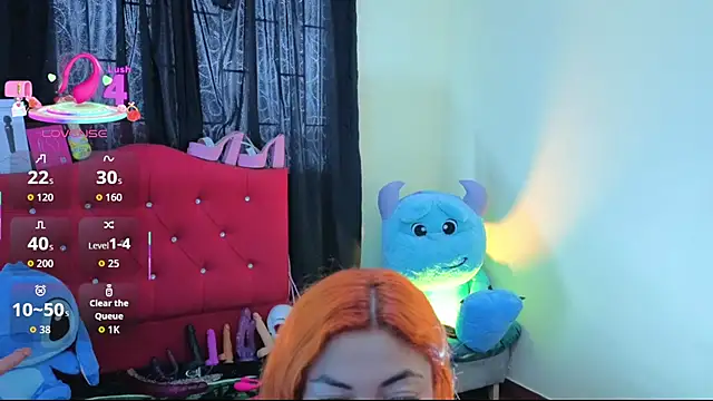 Snapshot of dulce_celeste15 chatting on 10/15/25, 05:32 dulce celeste15 online show from 10/15/25, 05:32