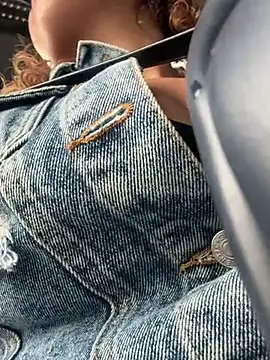 Snapshot of dulce_celeste15 chatting on 03/05/25, 07:17 dulce celeste15 online show from 03/05/25, 07:17