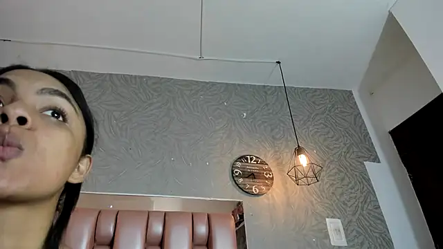 KOURTNEY-- online show from 11/14/25, 02:04