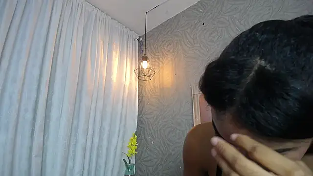 KOURTNEY-- online show from 11/09/25, 02:48