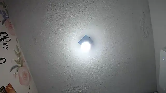 KOURTNEY-- online show from 10/30/25, 01:48