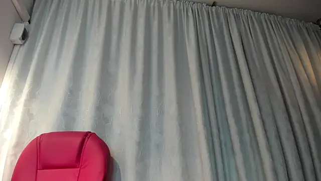 Snapshot of KOURTNEY-- chatting on 02/11/26, 02:22 KOURTNEY-- online show from 02/11/26, 02:22