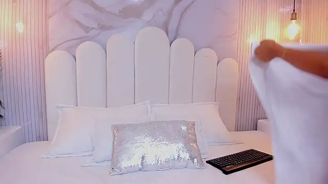 Carohorny4u online show from 11/05/25, 12:08