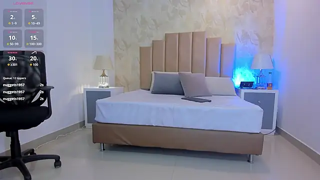 Snapshot of _Peach1_ chatting on 10/28/25, 02:16 Peach1 online show from 10/28/25, 02:16