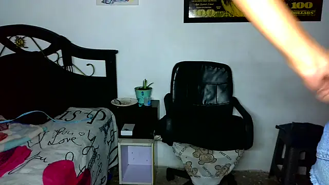 alexxa Rooa online show from 11/18/25, 01:43