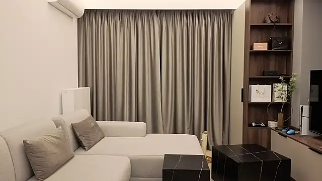 IrisNoire online show from 12/02/25, 08:32