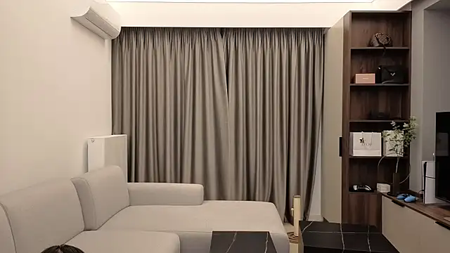 IrisNoire online show from 11/10/25, 07:52