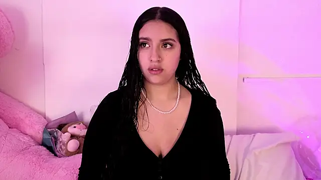 Snapshot of paulette_dupont chatting on 10/26/25, 12:44 paulette dupont online show from 10/26/25, 12:44