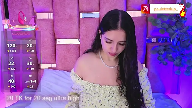 Snapshot of paulette_dupont chatting on 11/27/25, 04:24 paulette dupont online show from 11/27/25, 04:24