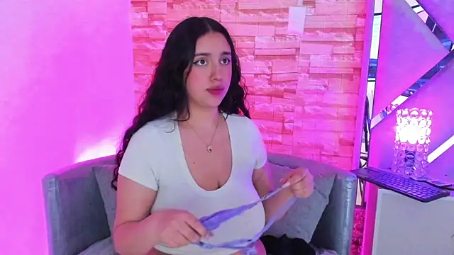 Snapshot of paulette_dupont chatting on 01/11/26, 03:02 paulette dupont online show from 01/11/26, 03:02