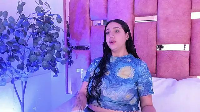 Snapshot of paulette_dupont chatting on 10/25/25, 03:38 paulette dupont online show from 10/25/25, 03:38