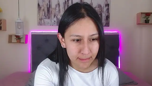 mia aira online show from 11/09/25, 03:49