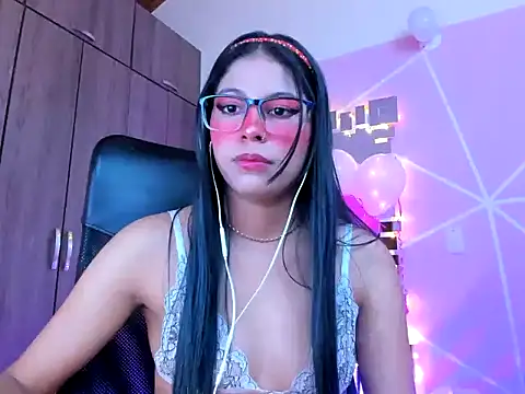 Snapshot of _ALLYSON18_ chatting on 03/22/25, 02:47 ALLYSON18 online show from 03/22/25, 02:47