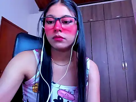 Snapshot of _ALLYSON18_ chatting on 02/05/26, 11:50 ALLYSON18 online show from 02/05/26, 11:50