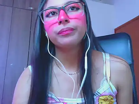 Snapshot of _ALLYSON18_ chatting on 06/03/26, 02:33 ALLYSON18 online show from 06/03/26, 02:33
