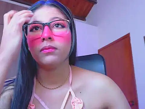 Snapshot of _ALLYSON18_ chatting on 07/17/26, 11:51 ALLYSON18 online show from 07/17/26, 11:51