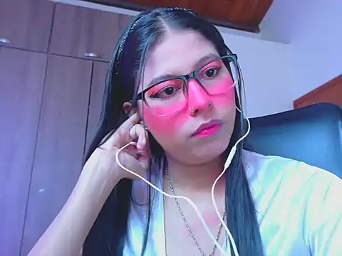 Snapshot of _ALLYSON18_ chatting on 06/05/26, 12:00 ALLYSON18 online show from 06/05/26, 12:00