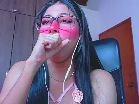 Snapshot of _ALLYSON18_ chatting on 02/09/26, 02:15 ALLYSON18 online show from 02/09/26, 02:15