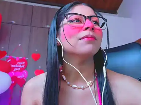 Snapshot of _ALLYSON18_ chatting on 02/18/26, 12:01 ALLYSON18 online show from 02/18/26, 12:01