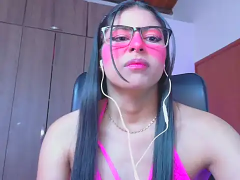 Snapshot of _ALLYSON18_ chatting on 06/18/26, 11:37 ALLYSON18 online show from 06/18/26, 11:37