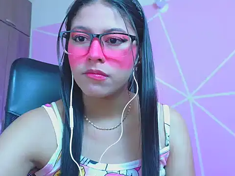 Snapshot of _ALLYSON18_ chatting on 04/28/26, 11:58 ALLYSON18 online show from 04/28/26, 11:58