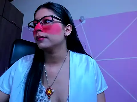 Snapshot of _ALLYSON18_ chatting on 01/15/26, 11:57 ALLYSON18 online show from 01/15/26, 11:57