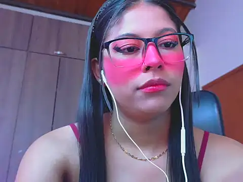 Snapshot of _ALLYSON18_ chatting on 02/13/26, 11:32 ALLYSON18 online show from 02/13/26, 11:32